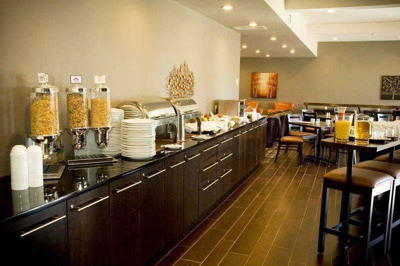 Best Western Plus Bridgewater Hotel & Convention Centre Ресторант снимка