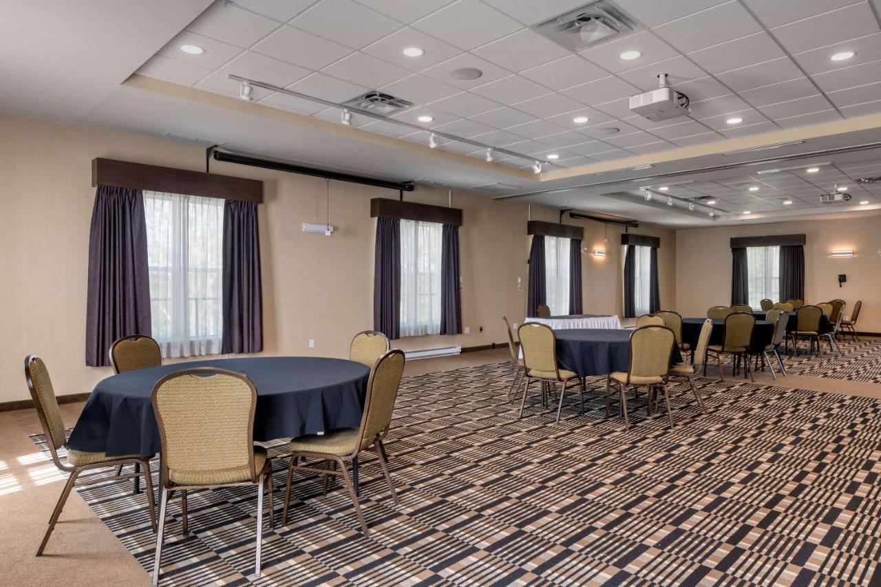 Best Western Plus Bridgewater Hotel & Convention Centre Екстериор снимка