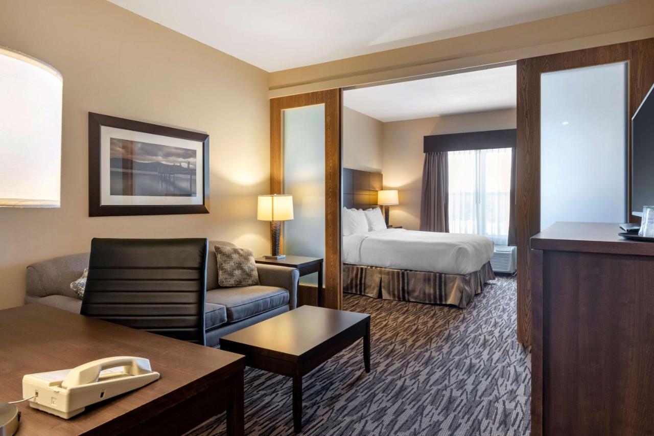 Best Western Plus Bridgewater Hotel & Convention Centre Екстериор снимка