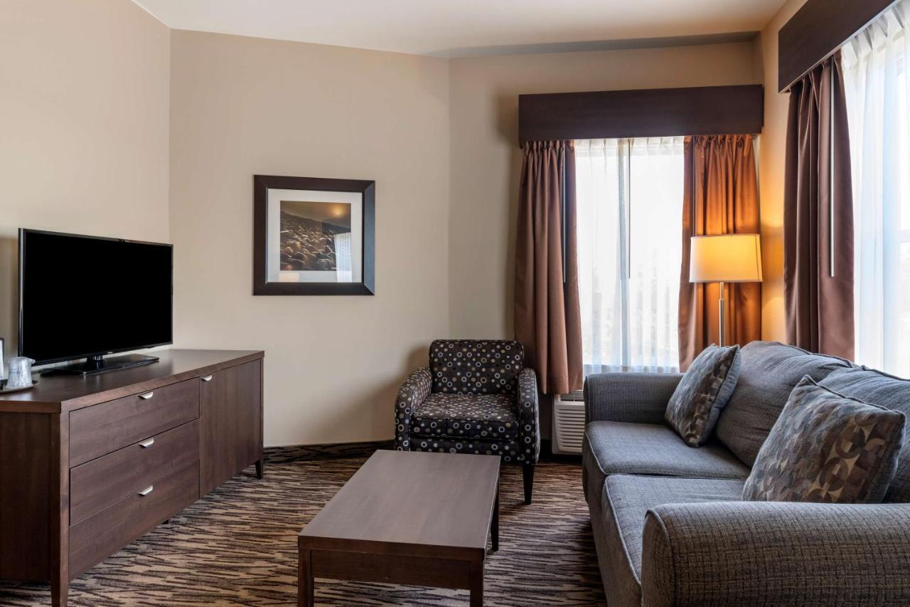 Best Western Plus Bridgewater Hotel & Convention Centre Екстериор снимка